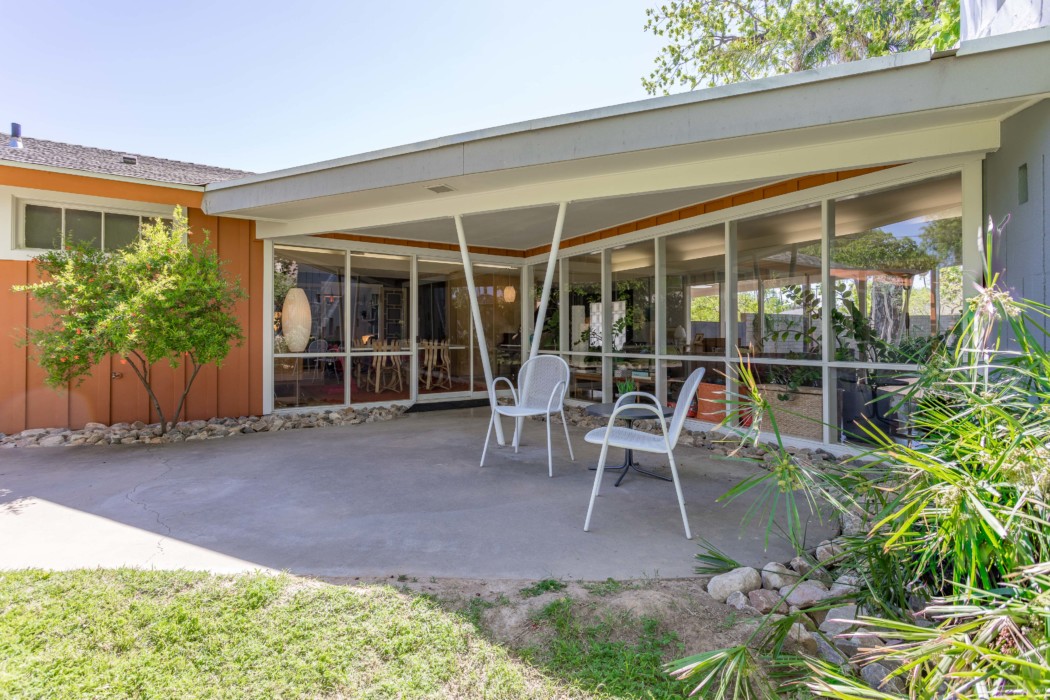 Rare Mid-Century Modern Gem | azarchitecture.com | Architecture in ...