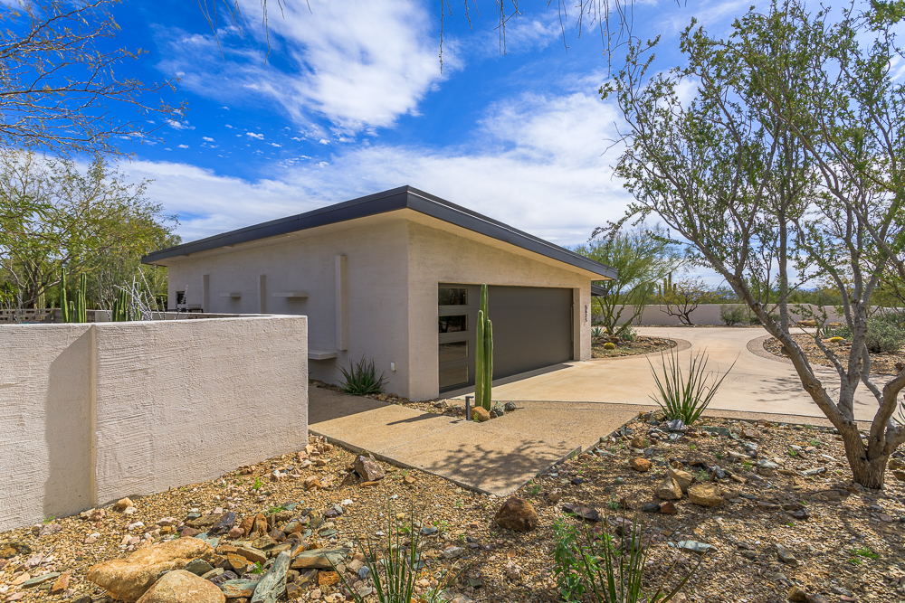 Camelback Mtn Views + Mid-Century Architecture! 2+ Acre Lot ...